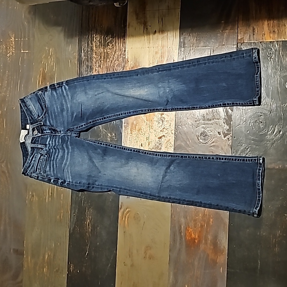 2 pairs Bke jeans